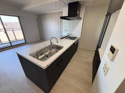 【キッチン】 | ルイシャトレ平野喜連II番館 | オープンキッチン新調