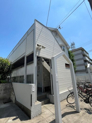 パークサイド駒沢A棟　駒沢公園徒歩圏内　駒澤大学徒歩圏内　3方角部屋のエントランス