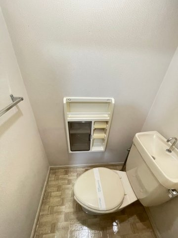 パークサイド駒沢A棟　駒沢公園徒歩圏内　駒澤大学徒歩圏内　3方角部屋のトイレ