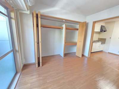 【洋室】 | メゾンアズール