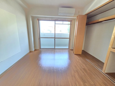 【洋室】 | メゾンアズール