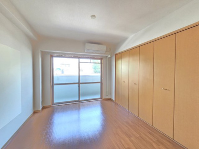 【洋室】 | メゾンアズール