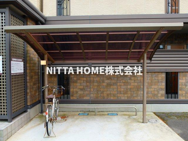 セジュールモナリエ篠山のその他共用部分|屋根付きの駐輪場は無料です●
