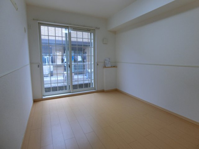 【洋室】 | プリムローズ