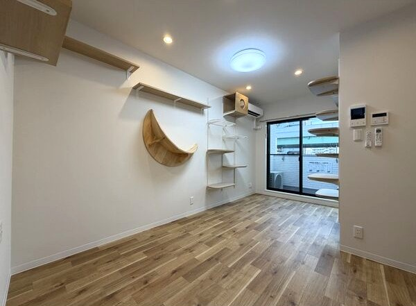 ＣｏＣｏ Ｃａｔ岩塚の居間・リビング