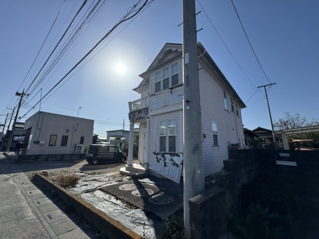 -三丁目不動産-　本庄市児玉町上真下　平成14年築の前面道路含む現地写真