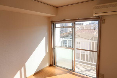 【洋室】 | エステートピアいずみ