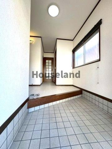 岩出市岡田戸建の玄関