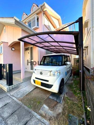 岩出市岡田戸建の駐車場