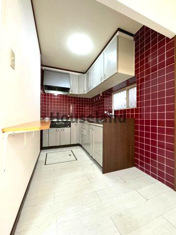 岩出市岡田戸建のキッチン