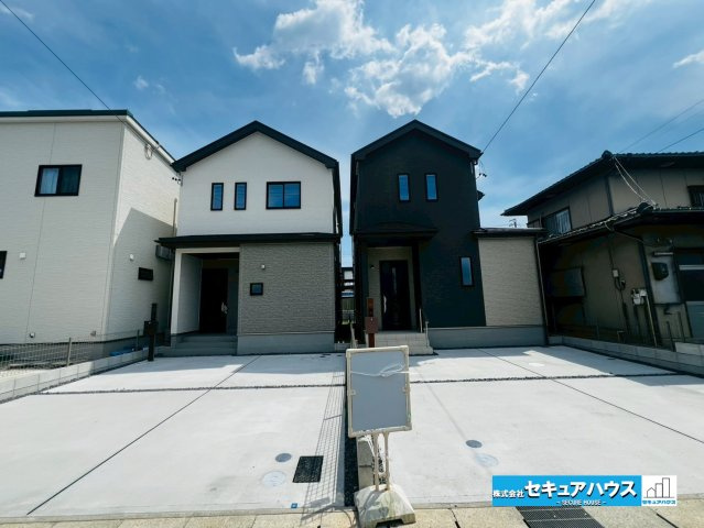 【本日ご案内ご案内】豊明市新田町門先　全2棟の外観|【全2棟】
■株式会社　セキュアハウス■
住宅ローンに強く、知識、経験豊富なスタッフ在籍
お客様に寄り添い、ご成約後もサポート致します。　　　　　　　　　　　　　　　　　　　　　　　　　　　　　　　　