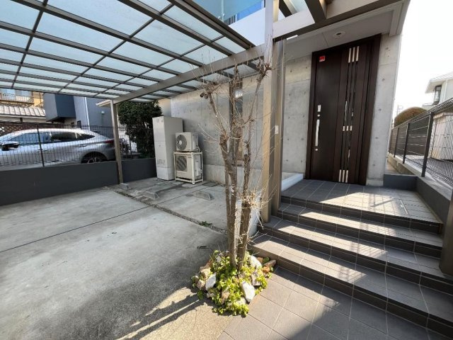 世田谷区成城8丁目　中古戸建