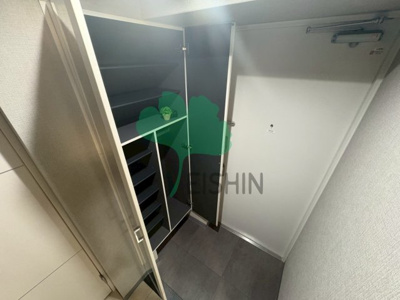 【玄関】 | ムーンリバー大橋 | 下駄箱もしっかりついてます！