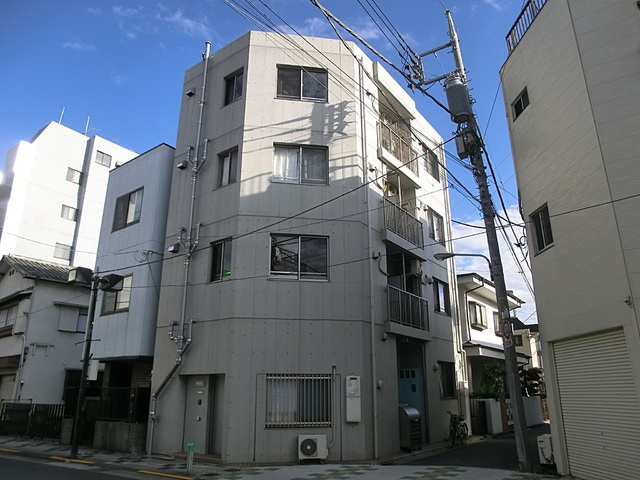 ルヴェドュソレイユの外観|コンクリート打ちっぱなしのオシャレな外観です。