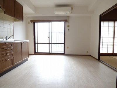 【居間・リビング】 | ルフェール博多 | アレンジ自由自在の広々空間です！