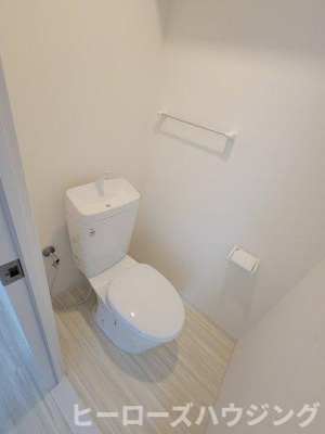 【トイレ】 | COZY桜の町 | ※同タイプの写真となり、実際のお部屋とは異なる場合があります