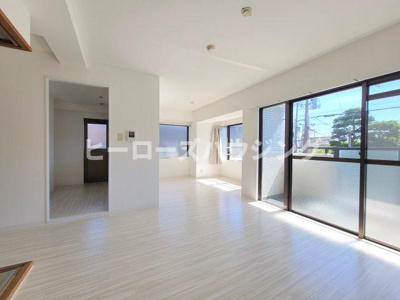 【居間・リビング】 | COZY桜の町 | ※同タイプの写真となり、実際のお部屋とは異なる場合があります