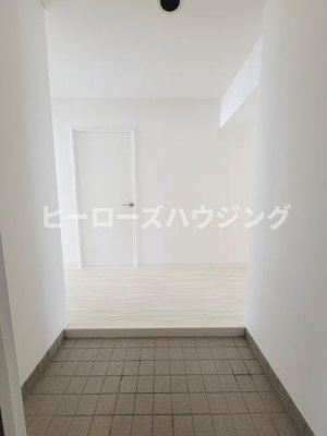 【玄関】 | COZY桜の町 | ※同タイプの写真となり、実際のお部屋とは異なる場合があります