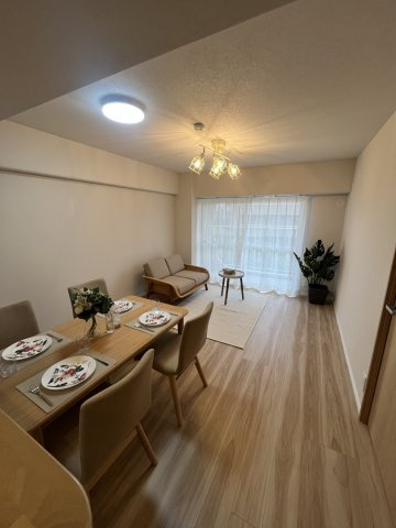 日商岩井草加マンションの画像