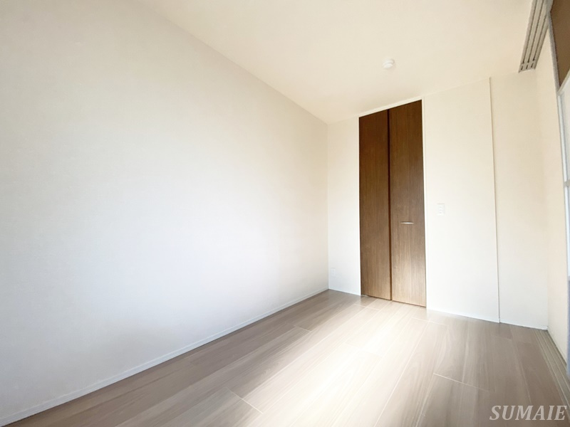 アンジュール新田のその他|ファミリーマート王子神谷駅前店