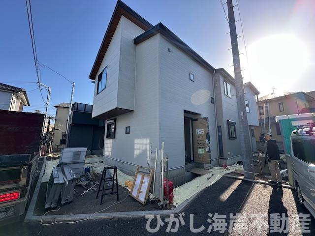 茅ヶ崎市東海岸北2丁目　新築戸建　全３棟の外観|3月14日撮影　建築中　現地外観