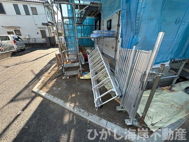 茅ヶ崎市東海岸北2丁目　新築戸建　全３棟の駐車場|1月30日撮影　工事中　駐車スペース