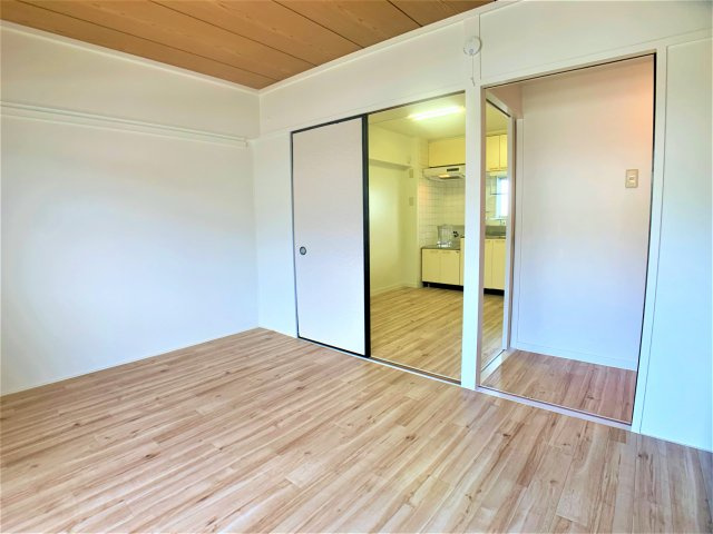 ビレッジハウス亀崎2号棟の居間・リビング