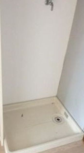 リズ松ヶ丘の設備|室内洗濯機置場（同一仕様写真）