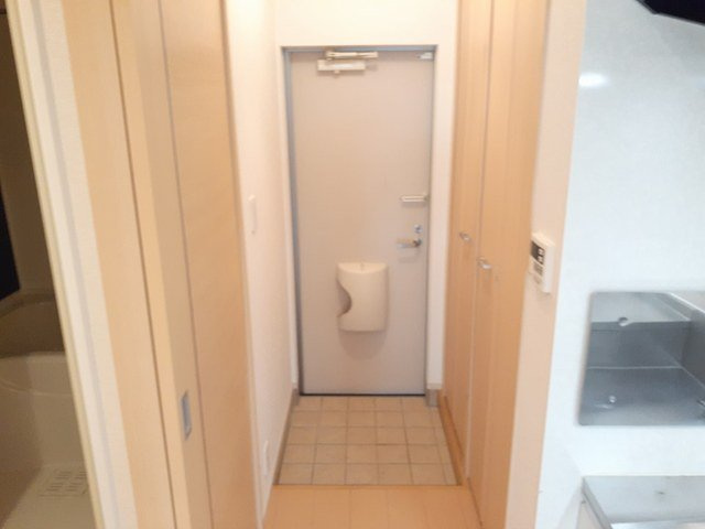 ル・シェモアの玄関|収納もある玄関です