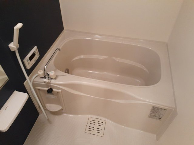 ル・シェモアの浴室|日々の疲れを癒すお風呂付です