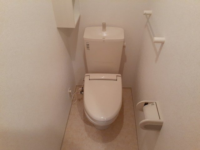 ル・シェモアのトイレ|ゆったりとした空間のトイレです