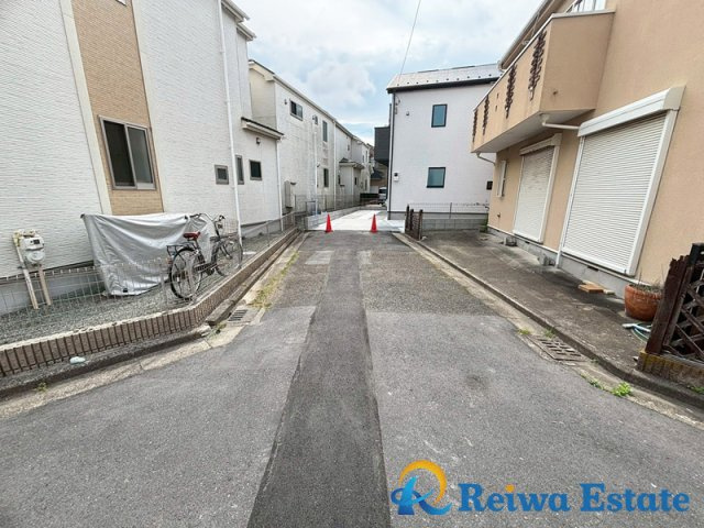 新築戸建　茅ヶ崎市南湖4丁目の前面道路含む現地写真