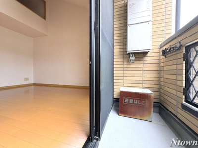 【バルコニー】 | オークヴィラ本陣 | 外からの目が気にならないバルコニーで洗濯物が干せます