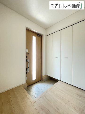 【玄関】 | CRADLE GARDEN本庄市小島第5　新築住宅 | ≪1号棟≫
現地(2026年4月撮影)
