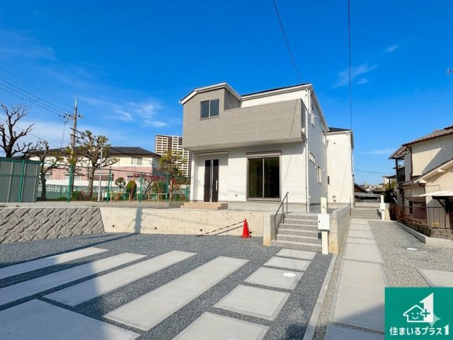29日(土)30日(日)現地ご見学可能！枚方市菊丘物件情報 物件名らくらく物件入力物件名寄せ 物件名１必須町　全2邸の外観|安心の10年保証！外観を美しく保ち、雨水で汚れを落とします！気になることがありましたら、お気軽にお問い合わせください！