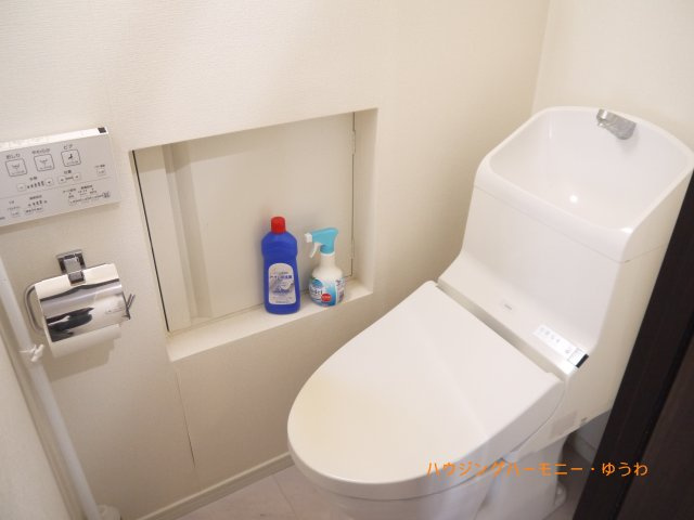 【トイレ】 | 若木住宅３号棟 | 温水洗浄便座付きなので、快適にご使用いただけます。