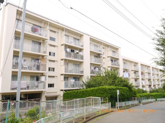 【外観】 | 閑静な住宅街「上板橋」駅に建つ、角部屋のリフォーム済み物件です。