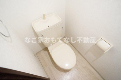 【トイレ】 | スペースヤマト | ※写真は別号室