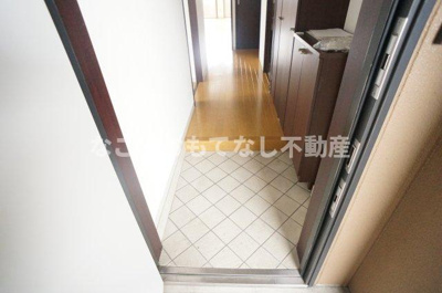 【玄関】 | スペースヤマト | ※写真は別号室