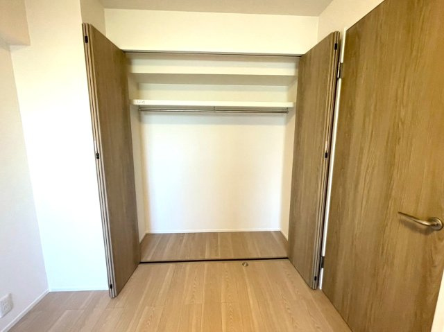 ◆２０２５年１１月リフォーム完了◆京阪本線「中書島」駅まで徒歩５分◆南向き３ＬＤＫ◆藤和伏見コープの洋室|クローゼット