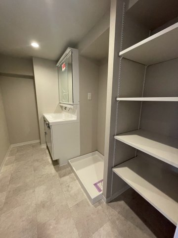 ◆２０２５年１１月リフォーム完了◆京阪本線「中書島」駅まで徒歩５分◆南向き３ＬＤＫ◆藤和伏見コープの洗面所|洗面室