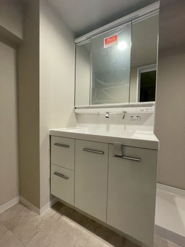 ◆２０２５年１１月リフォーム完了◆京阪本線「中書島」駅まで徒歩５分◆南向き３ＬＤＫ◆藤和伏見コープの洗面所|洗面化粧台