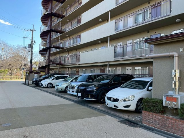 ◆２０２５年１１月リフォーム完了◆京阪本線「中書島」駅まで徒歩５分◆南向き３ＬＤＫ◆藤和伏見コープの駐車場|駐車場