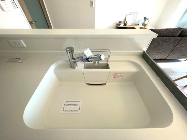 ◆２０２５年１１月リフォーム完了◆京阪本線「中書島」駅まで徒歩５分◆南向き３ＬＤＫ◆藤和伏見コープのキッチン|シンク