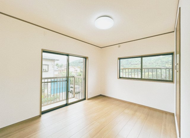 売中古戸建　富士宮市安居山の洋室