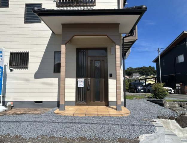 売中古戸建　富士宮市安居山の玄関