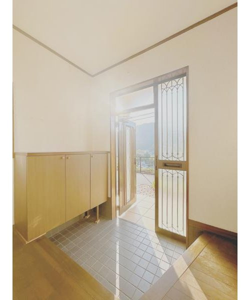 売中古戸建　富士宮市安居山の玄関