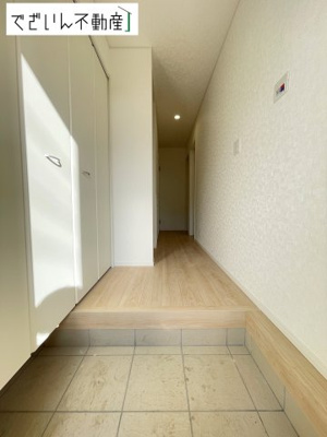 【玄関】 | CRADLE GARDEN本庄市小島第5　新築住宅 | ≪2号棟≫
現地(2026年5月撮影)