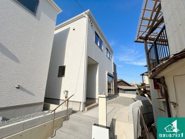■枚方市菊丘町　第1期　新築一戸建ての外観|お客様に長く安心して住んでいだだける事にこだわった家づくり！住んでからのアフターサービスにもしっかりと取り組んでいます！
