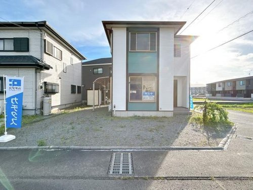 売中古戸建　富士市中丸の前面道路含む現地写真